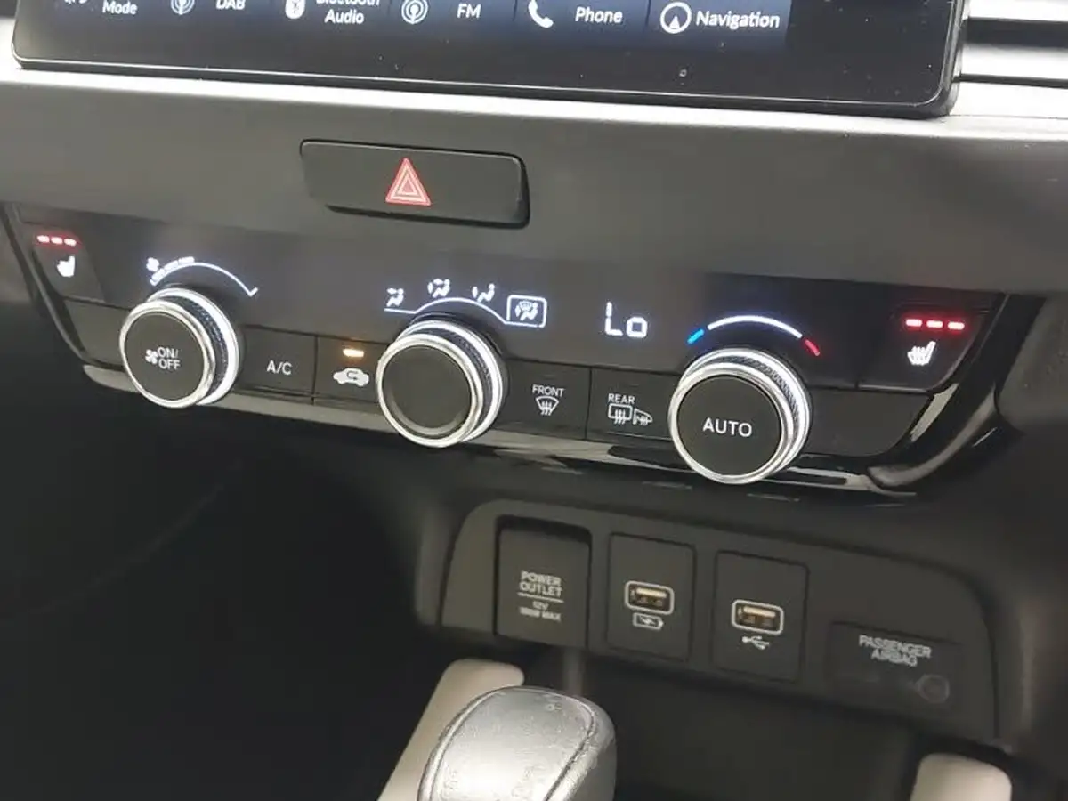 2021-honda-jazz-15-i-mmd-ex-107ps-big-17