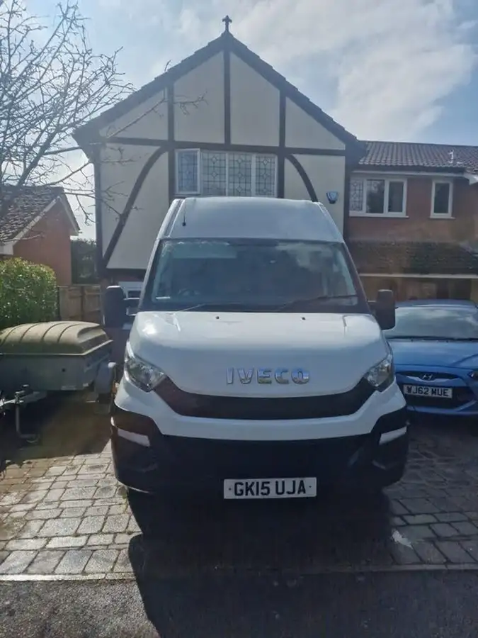 2015-iveco-daily-s-class-23td-35s13v-3000-h1-panel-big-3