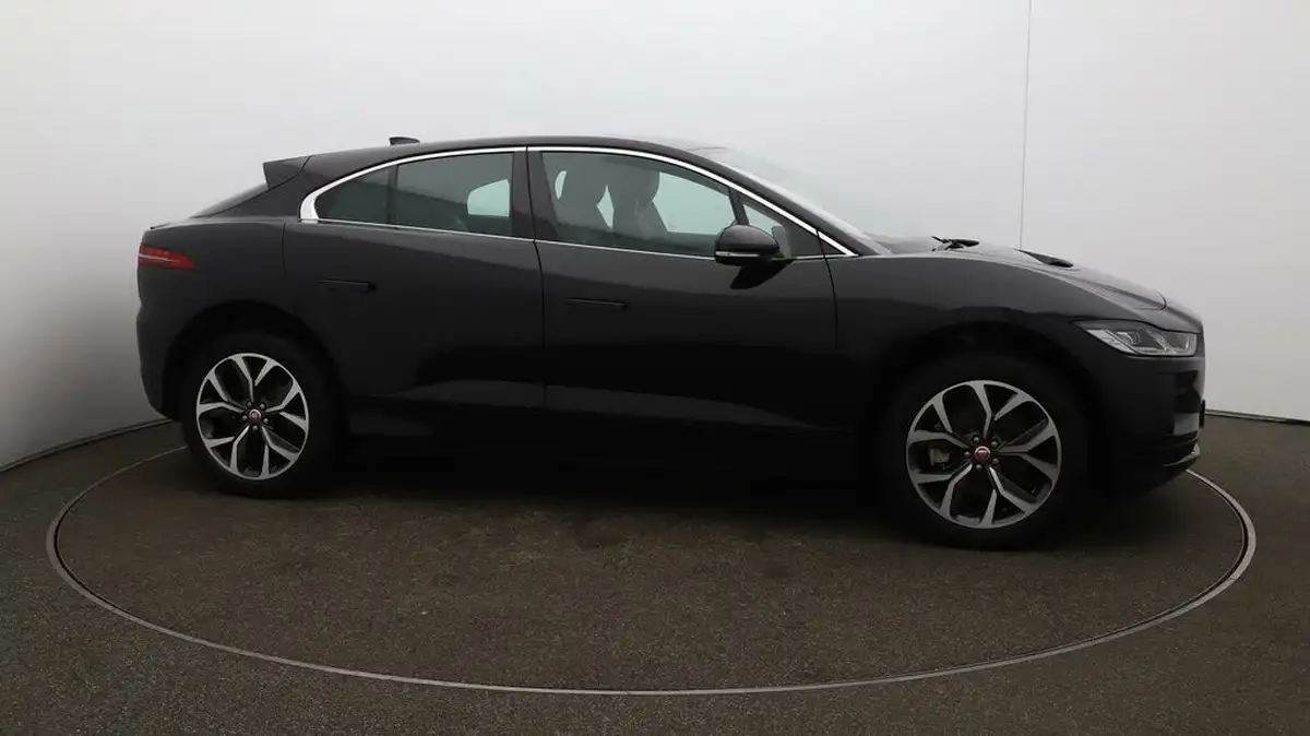2022-jaguar-i-pace-ev400-hse-big-40
