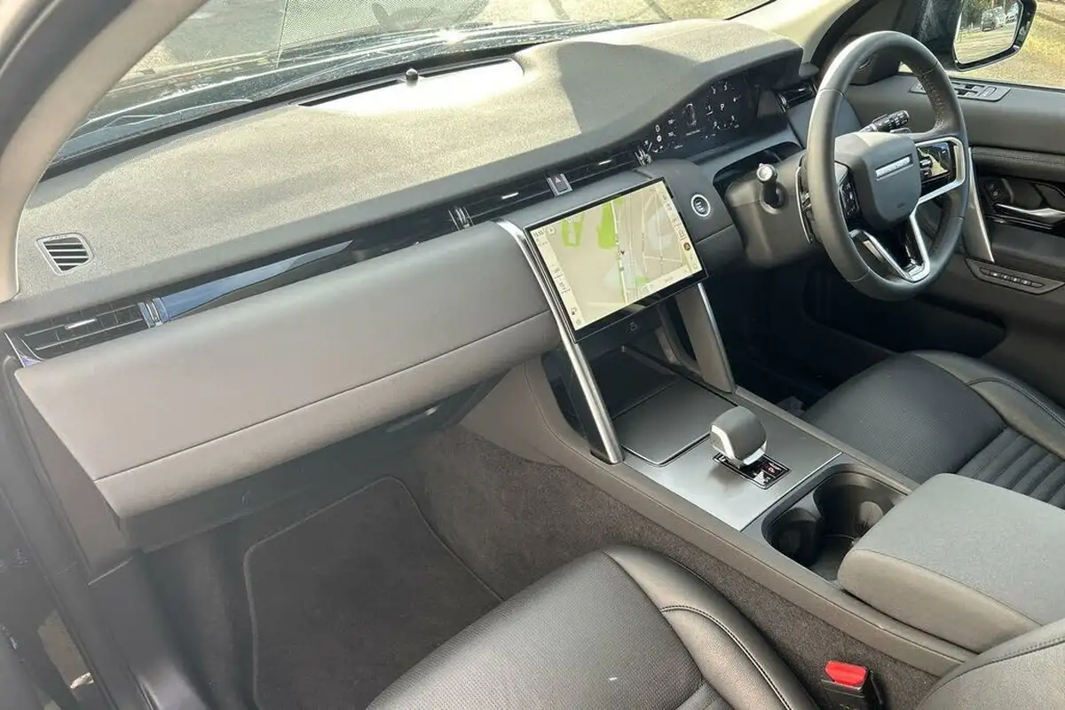 2024-land-rover-discovery-sport-20-d200-s-big-17