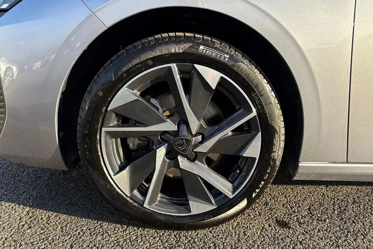 2024-peugeot-308-sw-12-puretech-allure-130ps-ss-eat8-big-12