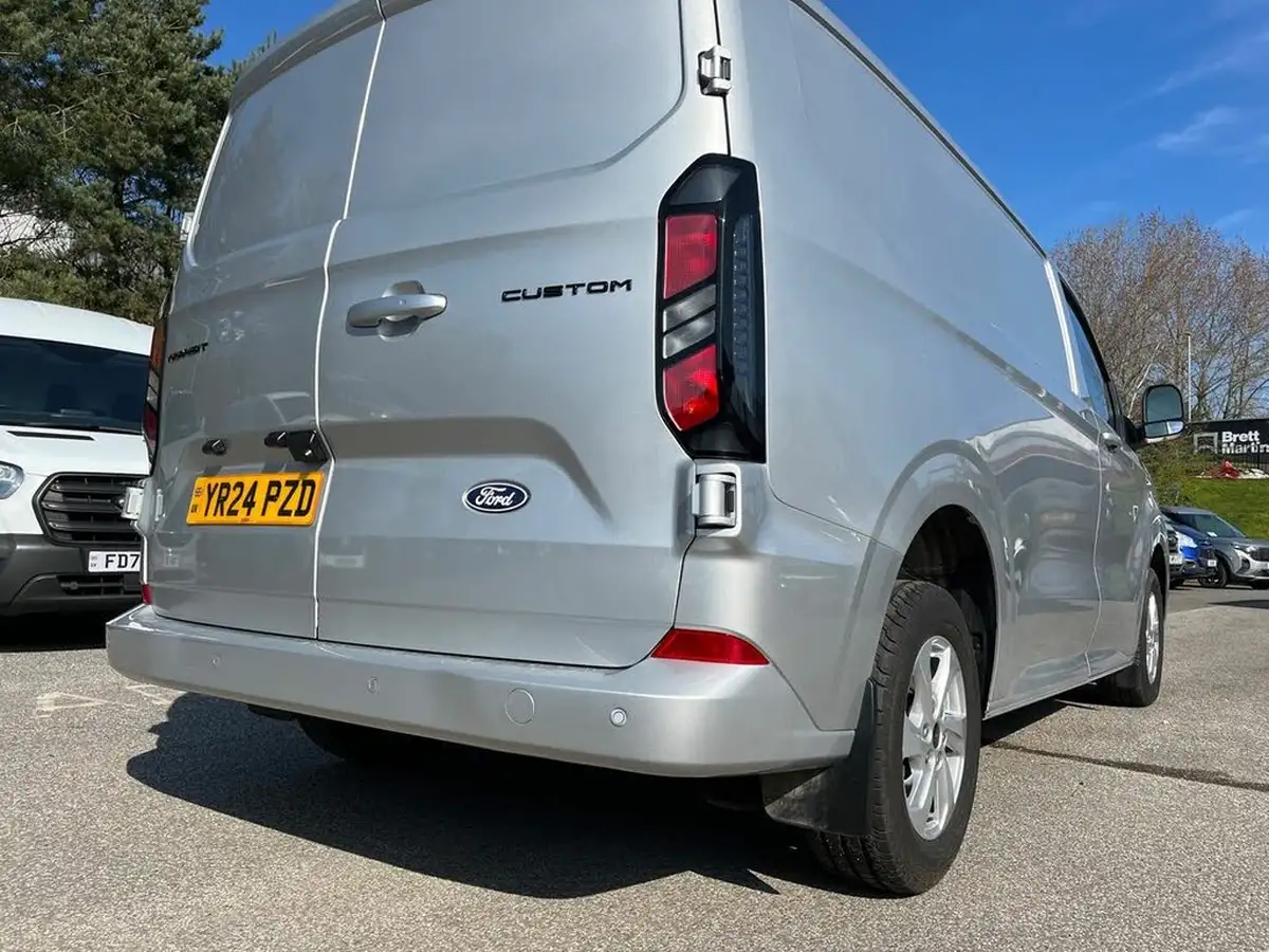 2023-ford-transit-custom-20tdci-300-l1h1-limited-136pseu6e-panel-van-1996cc-big-23