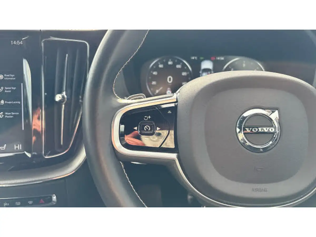 2020-volvo-xc60-20td-b4-r-design-pro-awd-big-57