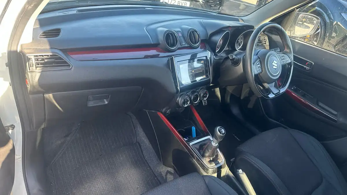 2023-suzuki-swift-14-boosterjet-sport-big-9