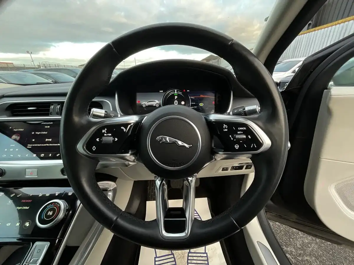 2019-jaguar-i-pace-ev400-se-big-30