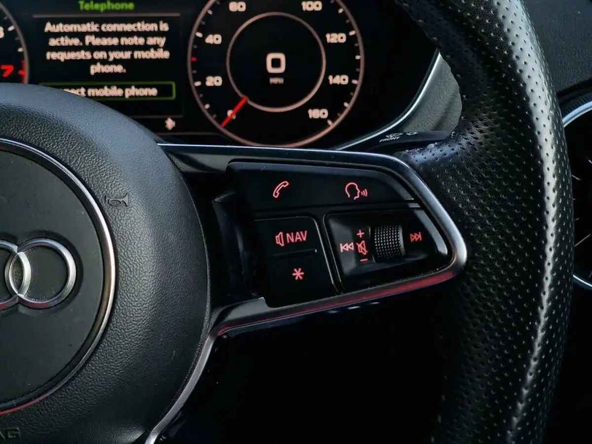 2017-audi-tt-coupe-18-tfsi-s-line-big-14