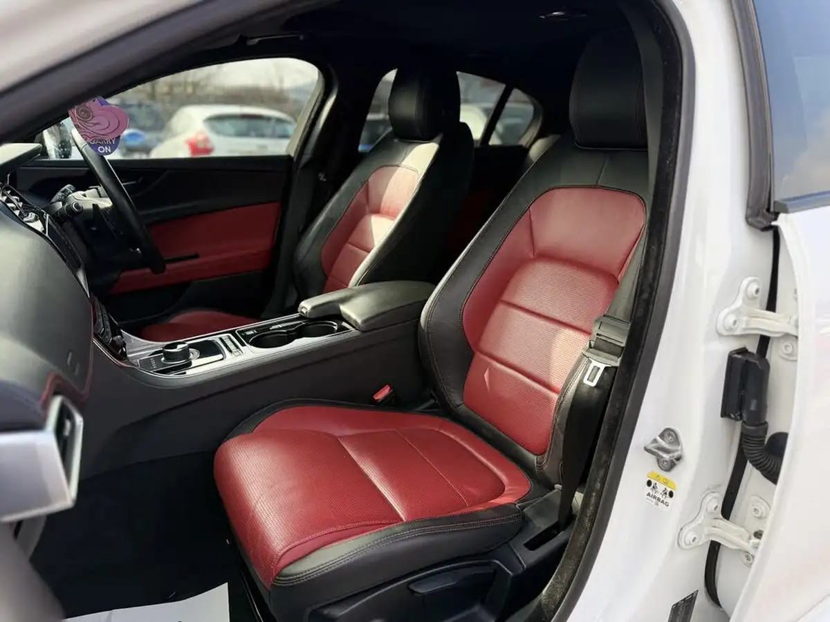 2016-jaguar-xe-20d-r-sport-180ps-auto-big-25