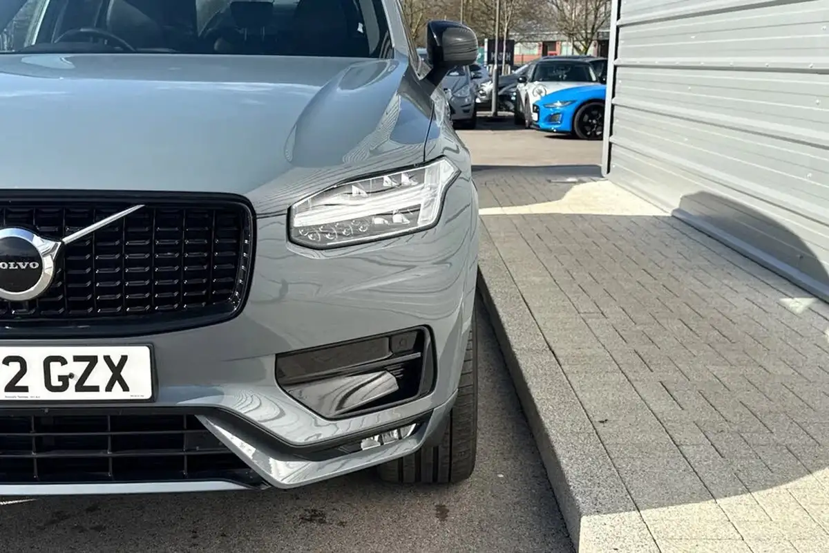 2022-volvo-xc90-20td-b5-r-design-big-24