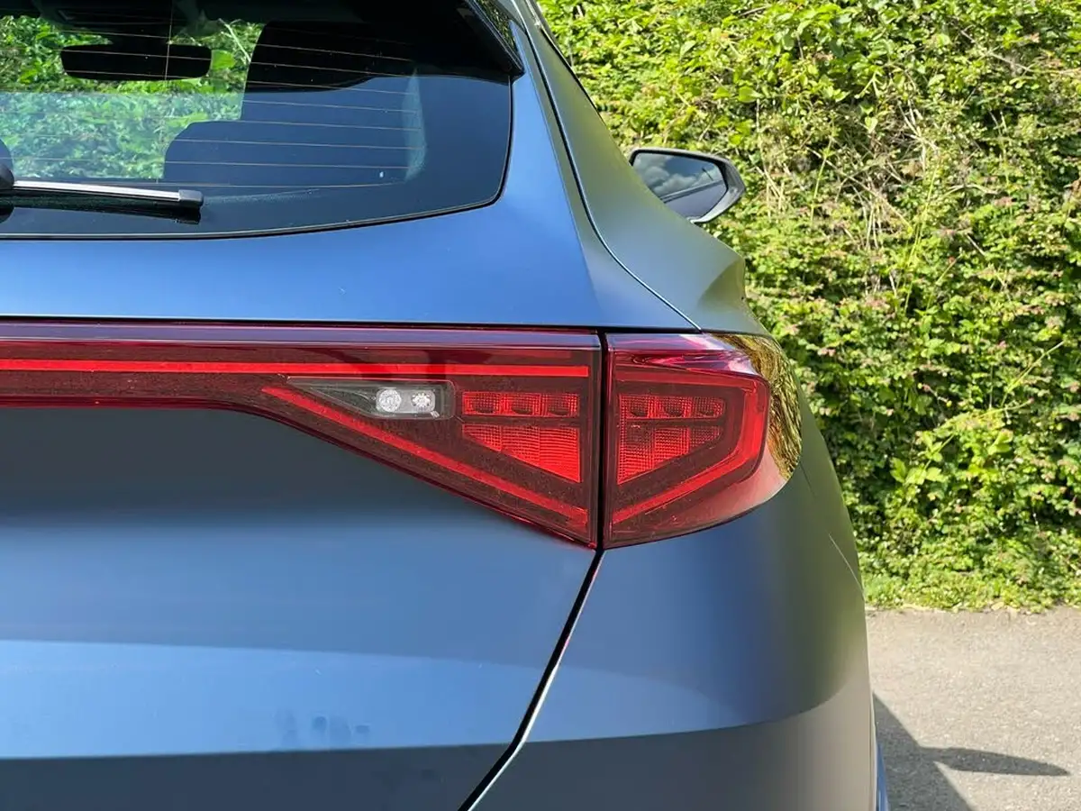 2023-cupra-formentor-14-e-hybrid-v1-big-8