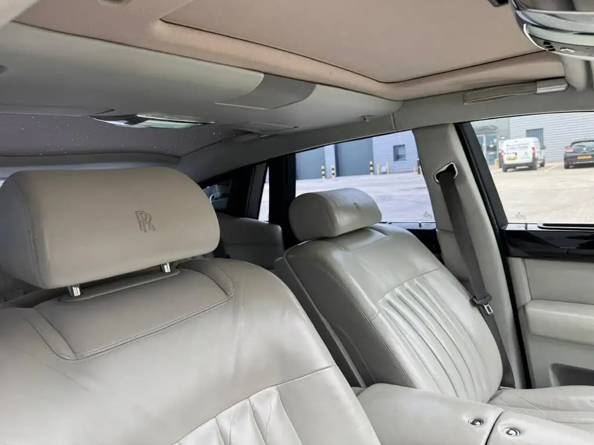 2007-rolls-royce-phantom-67-limousine-4d-big-12