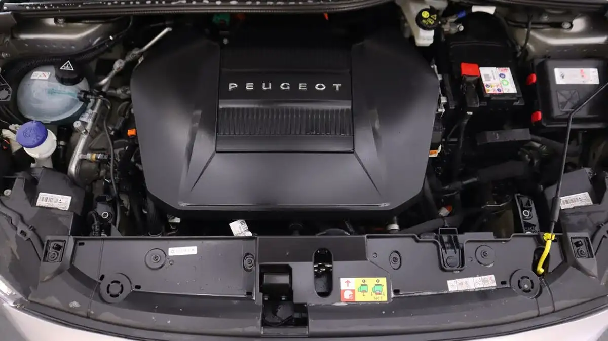 2021-peugeot-208-e-gt-premium-big-19