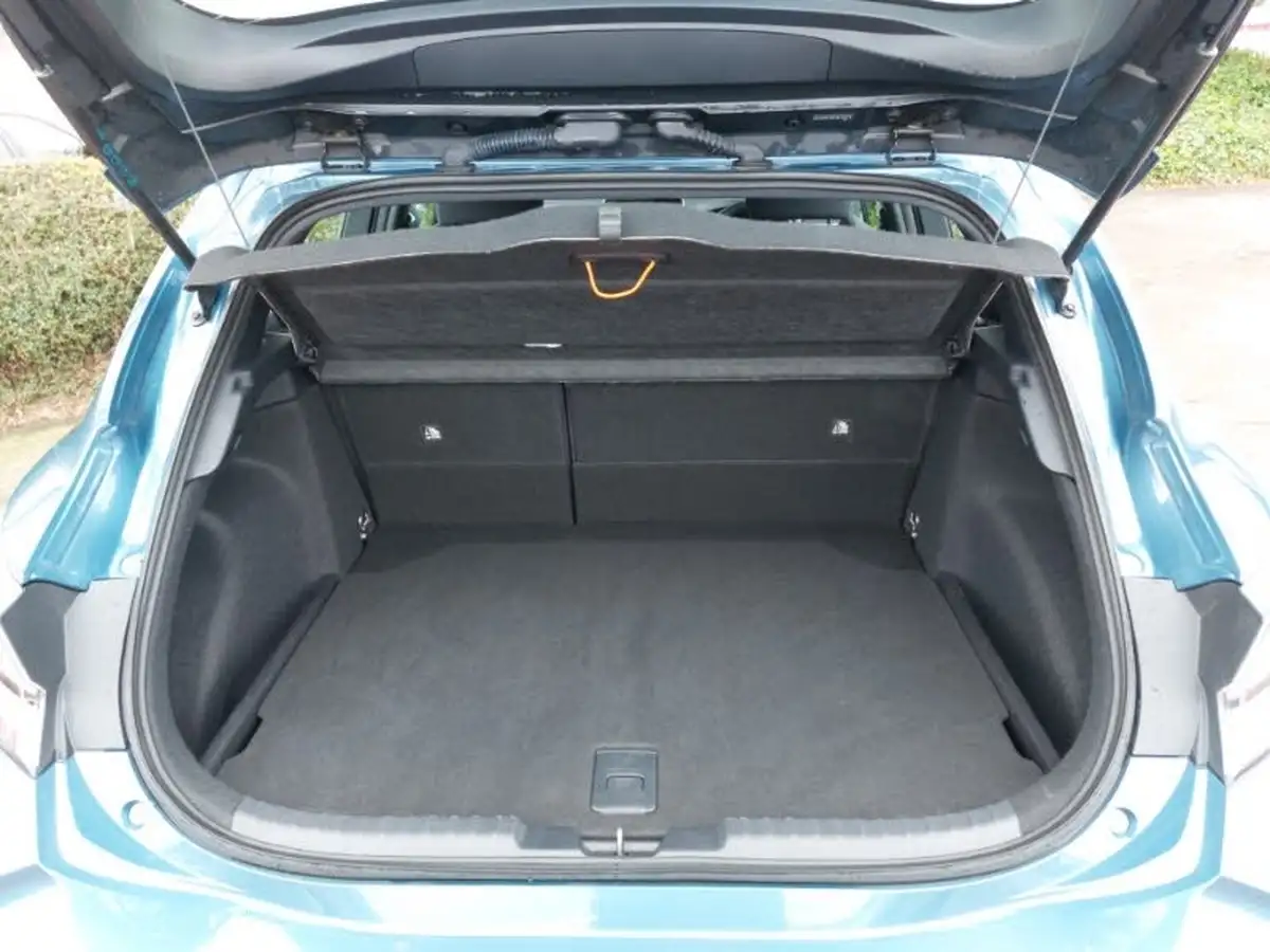 2022-toyota-corolla-20-vvt-i-icon-193bhp-hatchback-big-7