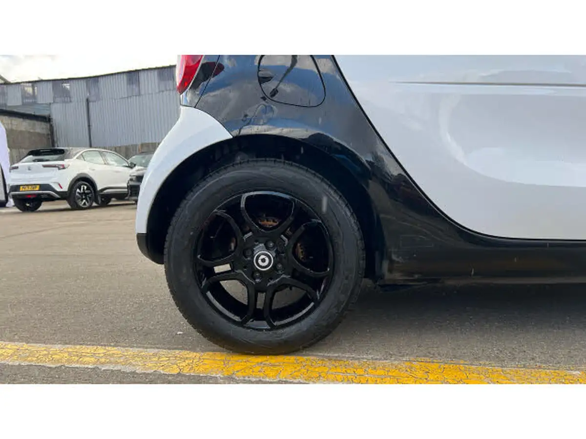 2016-smart-fortwo-10-prime-70bhp-ss-coupe-twinamic-big-6