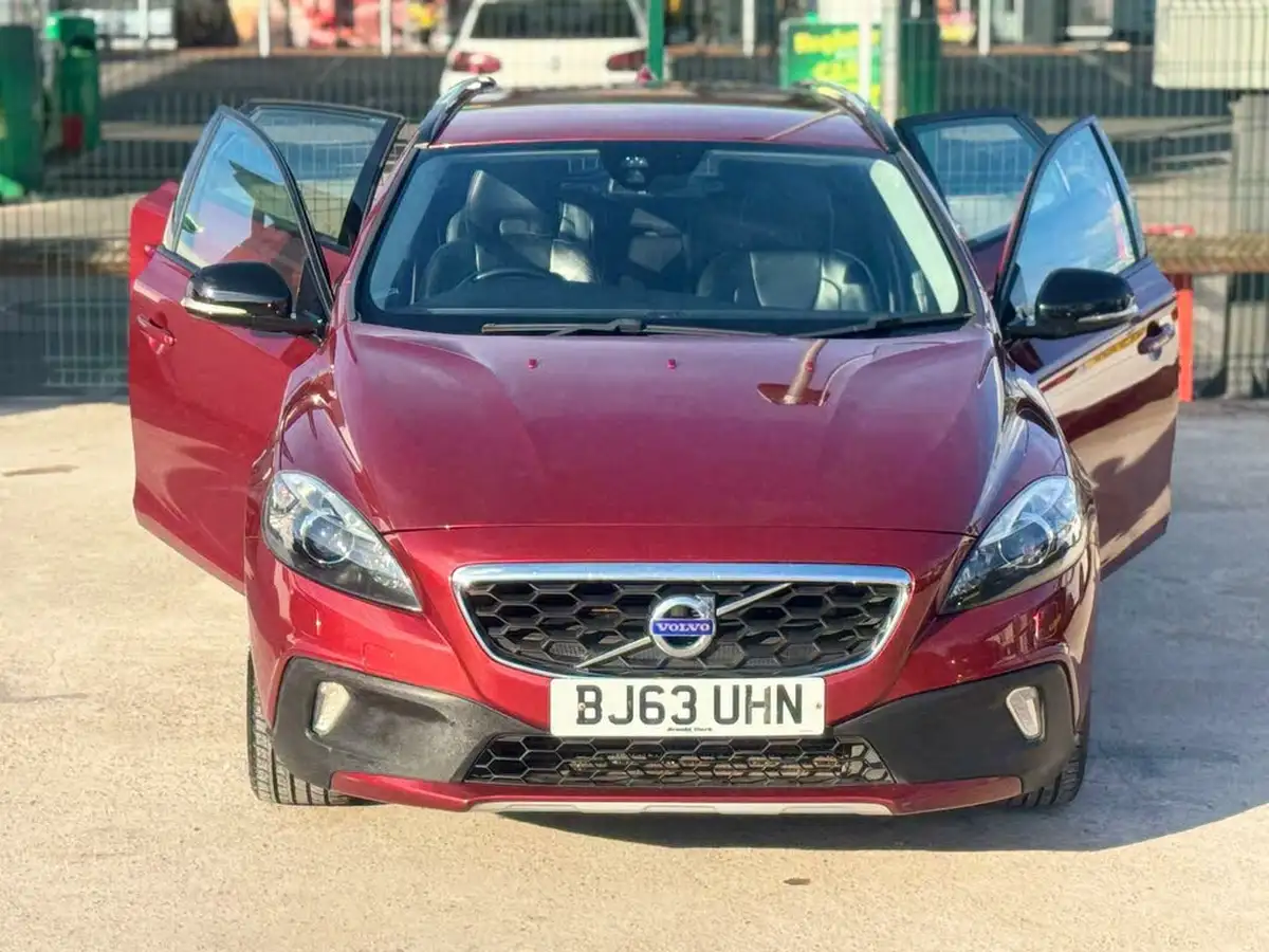 2013-volvo-v40-16td-d2-cross-country-lux-big-7
