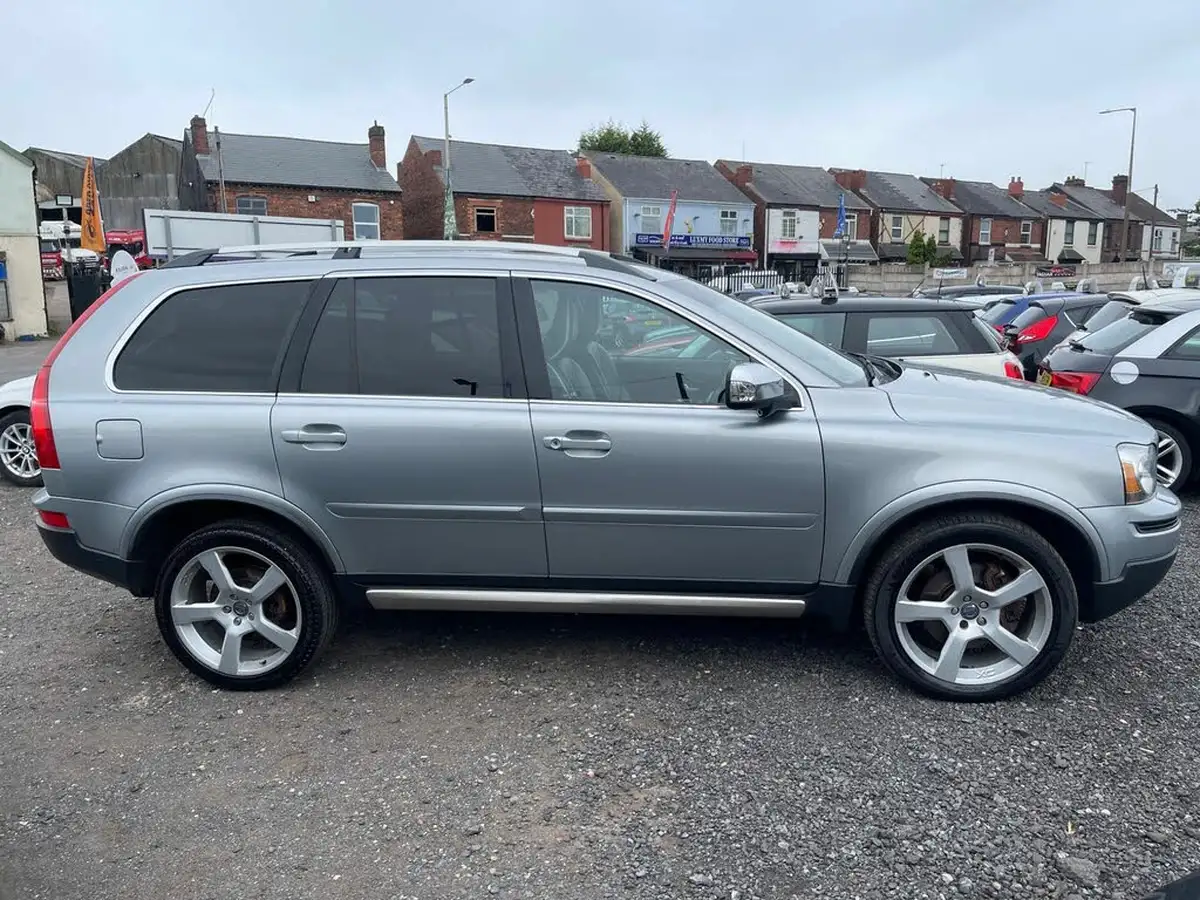 2011-volvo-xc90-24td-d5-r-design-200bhp-big-10
