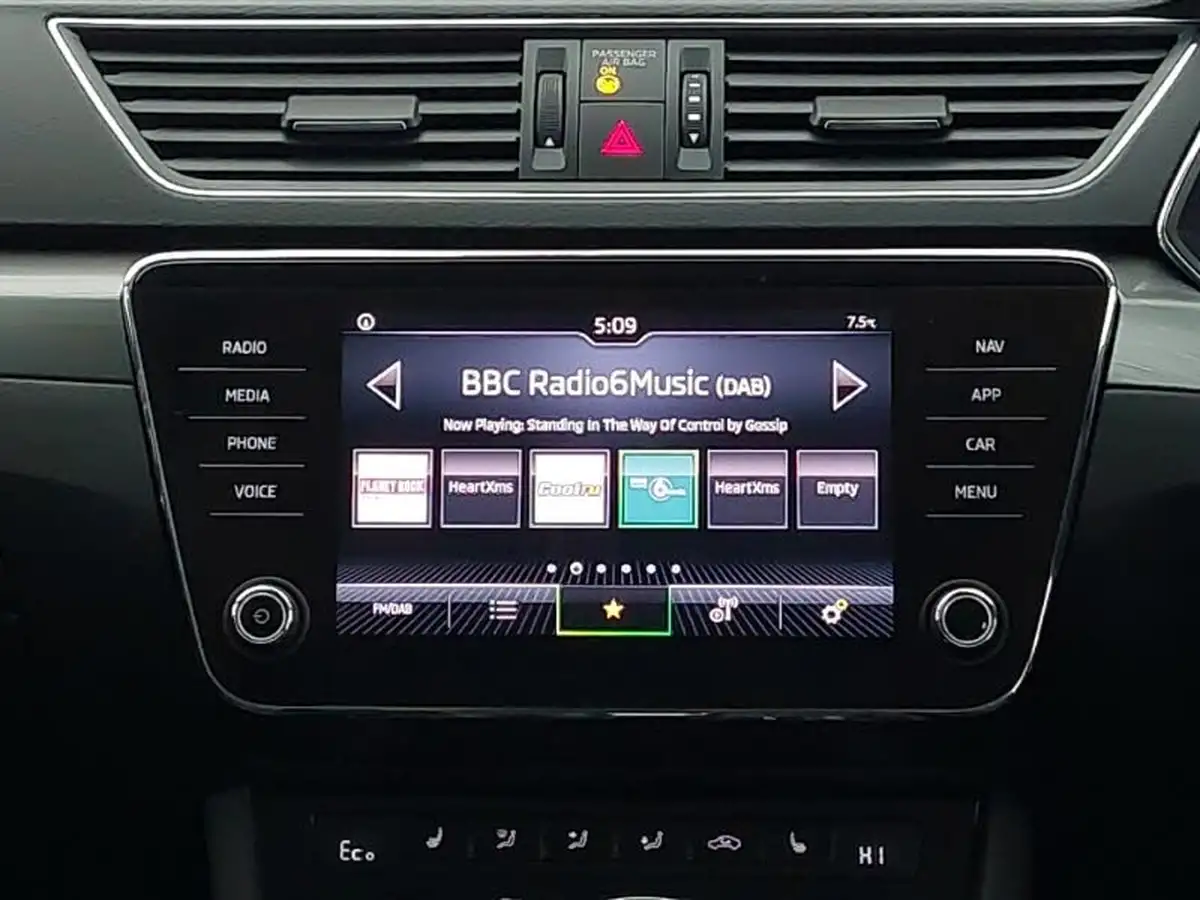 2021-skoda-superb-14-tsi-se-l-hatchback-big-9