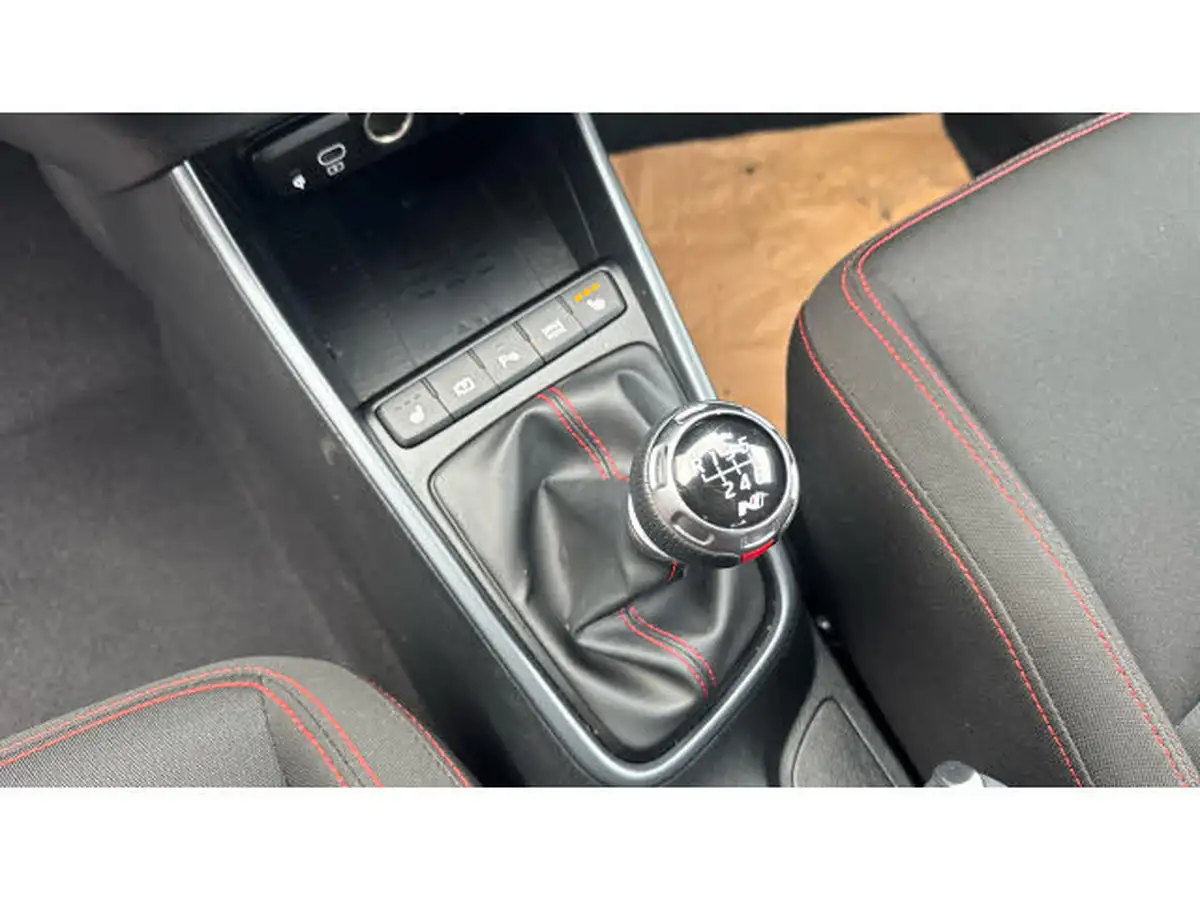 2024-hyundai-i20-10-t-gdi-n-line-s-big-12