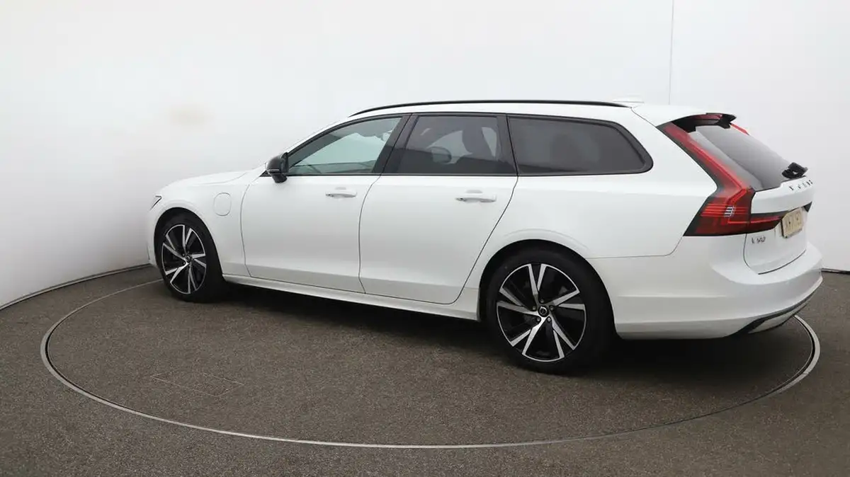 2021-volvo-v90-20-t6-r-design-350bhp-big-27