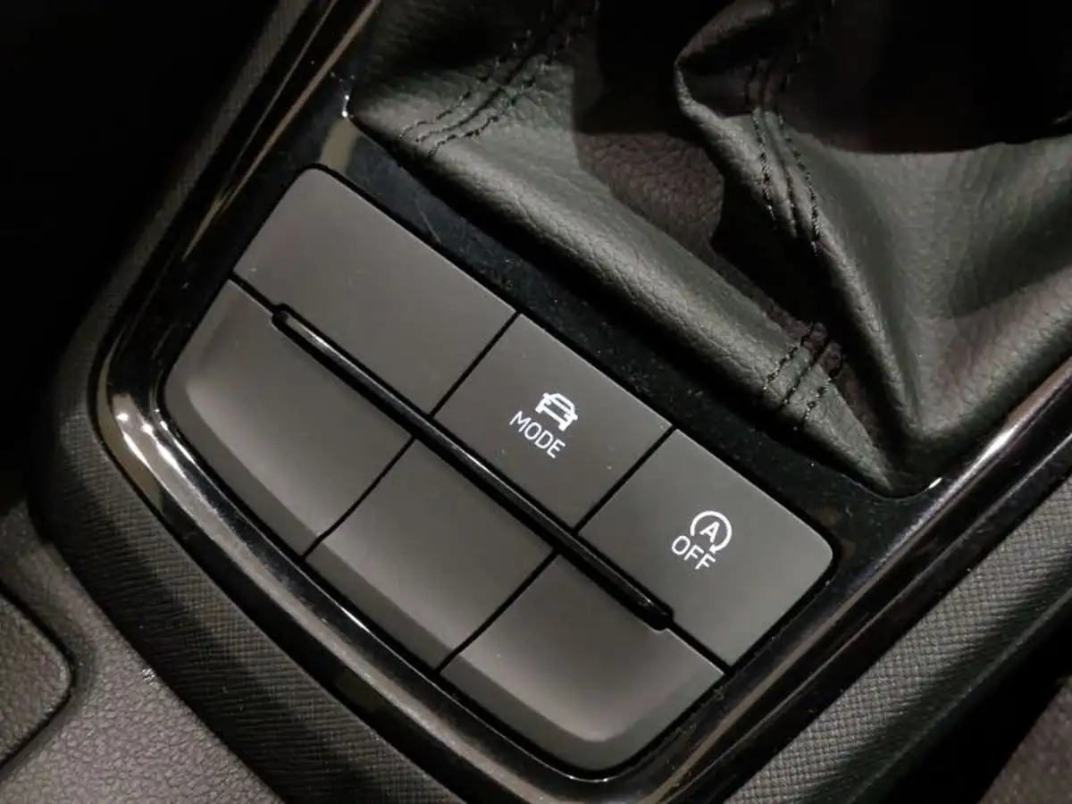 2024-skoda-kamiq-10-tsi-monte-carlo-116ps-dsg-big-15