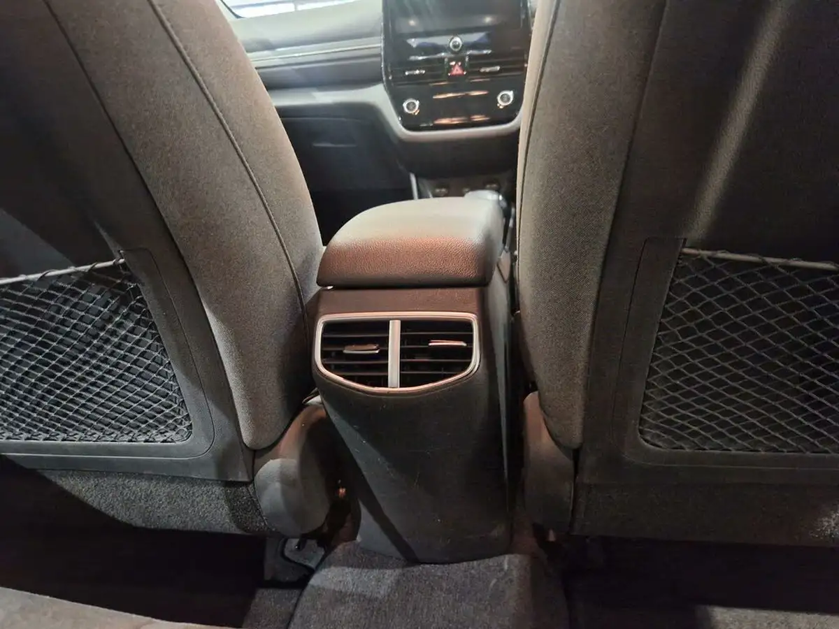 2022-hyundai-ioniq-e-premium-electric-big-17
