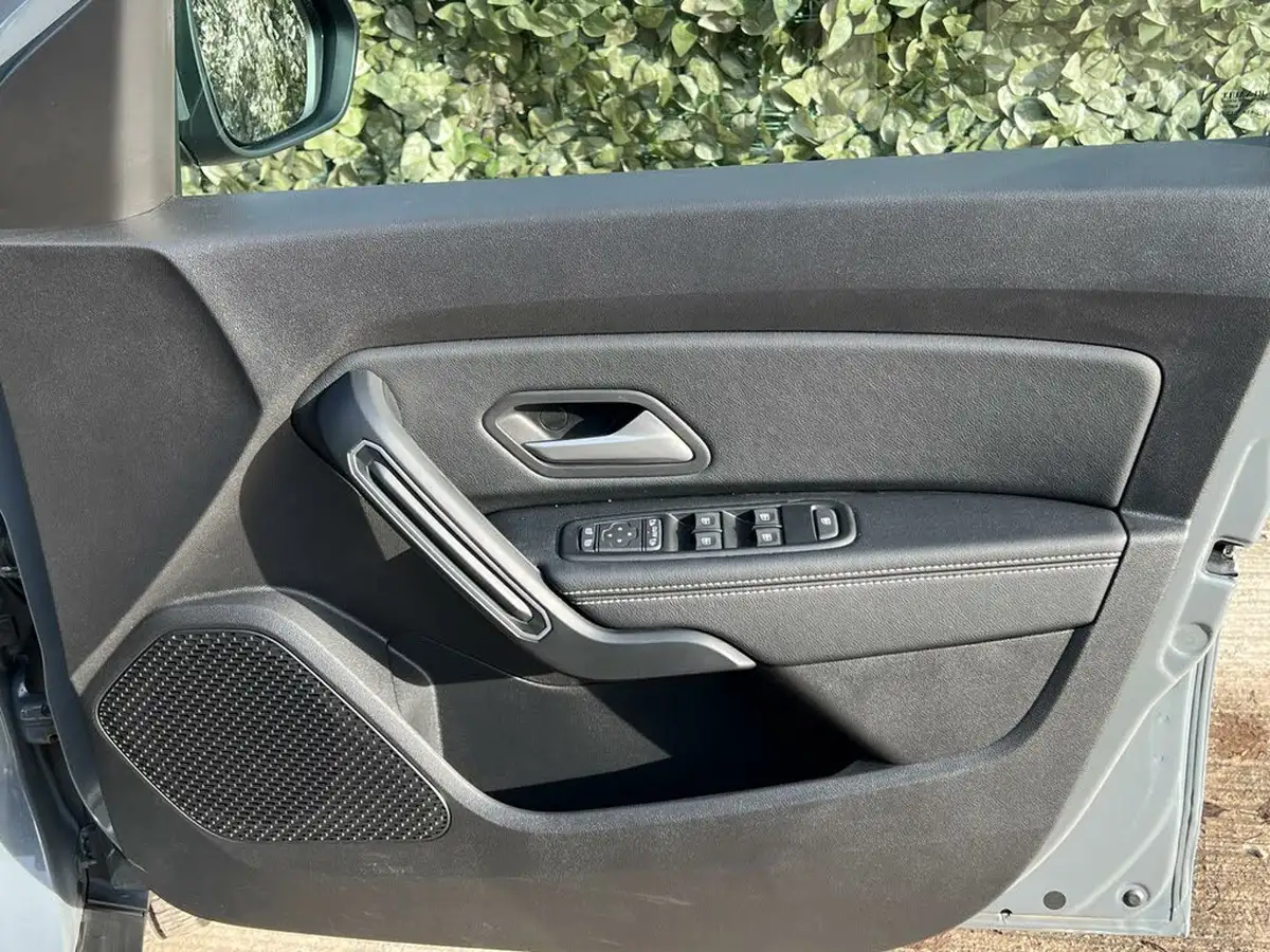 2024-dacia-duster-13-tce-journey-130bhp-1332cc-big-11