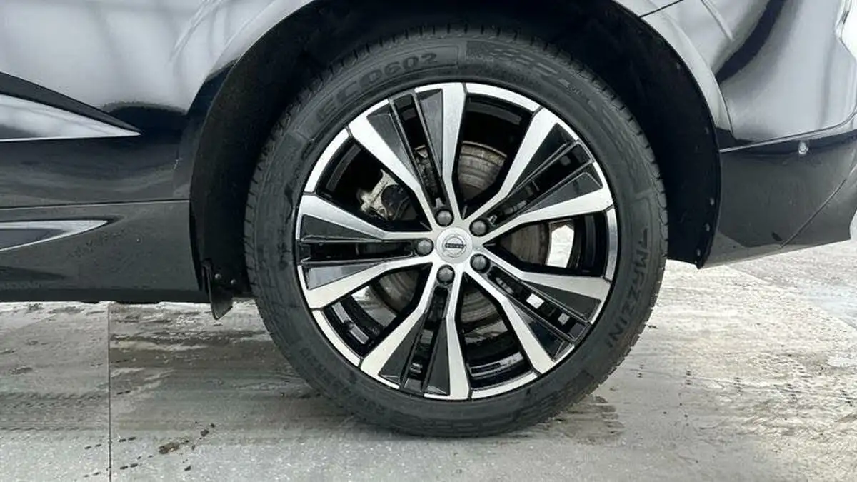 2023-volvo-xc60-20-t8-ultimate-dark-big-36