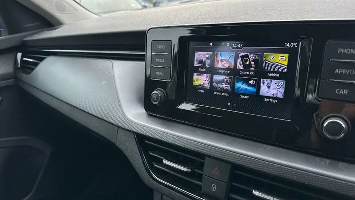 2022-skoda-kamiq-10-tsi-s-big-44