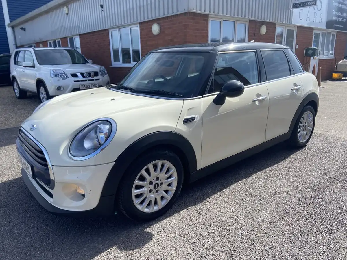 2016-mini-cooper-15-cooper-ss-hatchback-5d-big-0