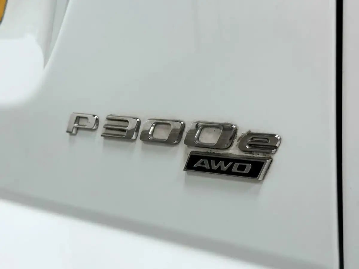 2021-jaguar-e-pace-15-p300e-r-dynamic-hse-big-15