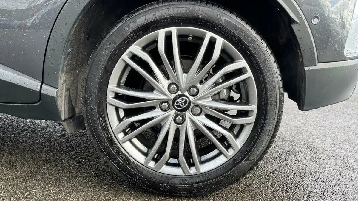 2023-toyota-c-hr-18-vvt-i-excel-120bhp-big-30