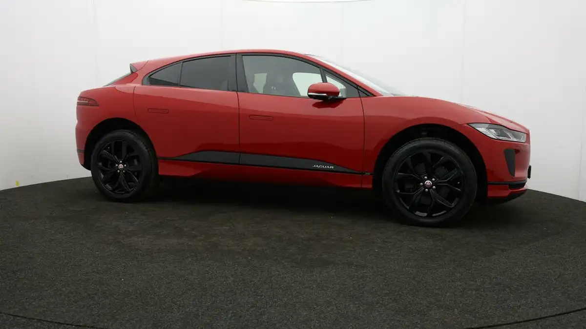 2021-jaguar-i-pace-ev400-se-big-40
