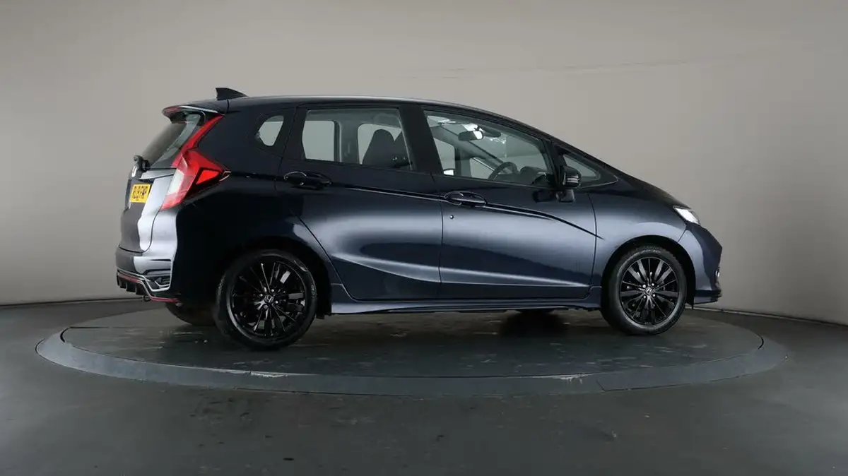 2019-honda-jazz-15-i-vtec-sport-cvt-big-52
