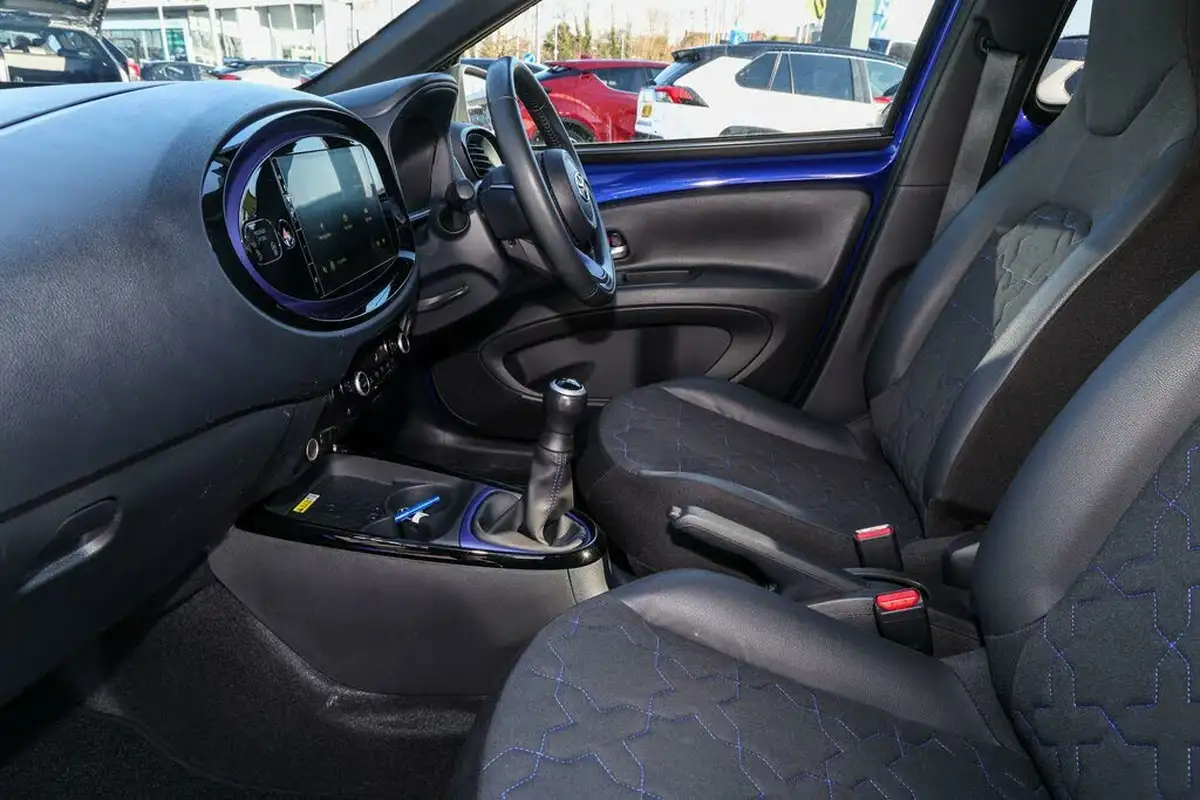 2022-toyota-aygo-x-10-vvt-i-exclusive-big-9