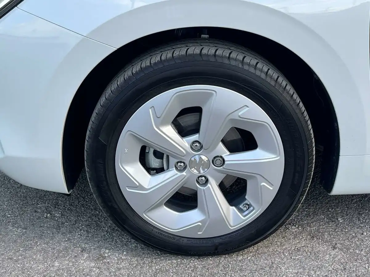 2024-suzuki-swift-12-motion-big-8