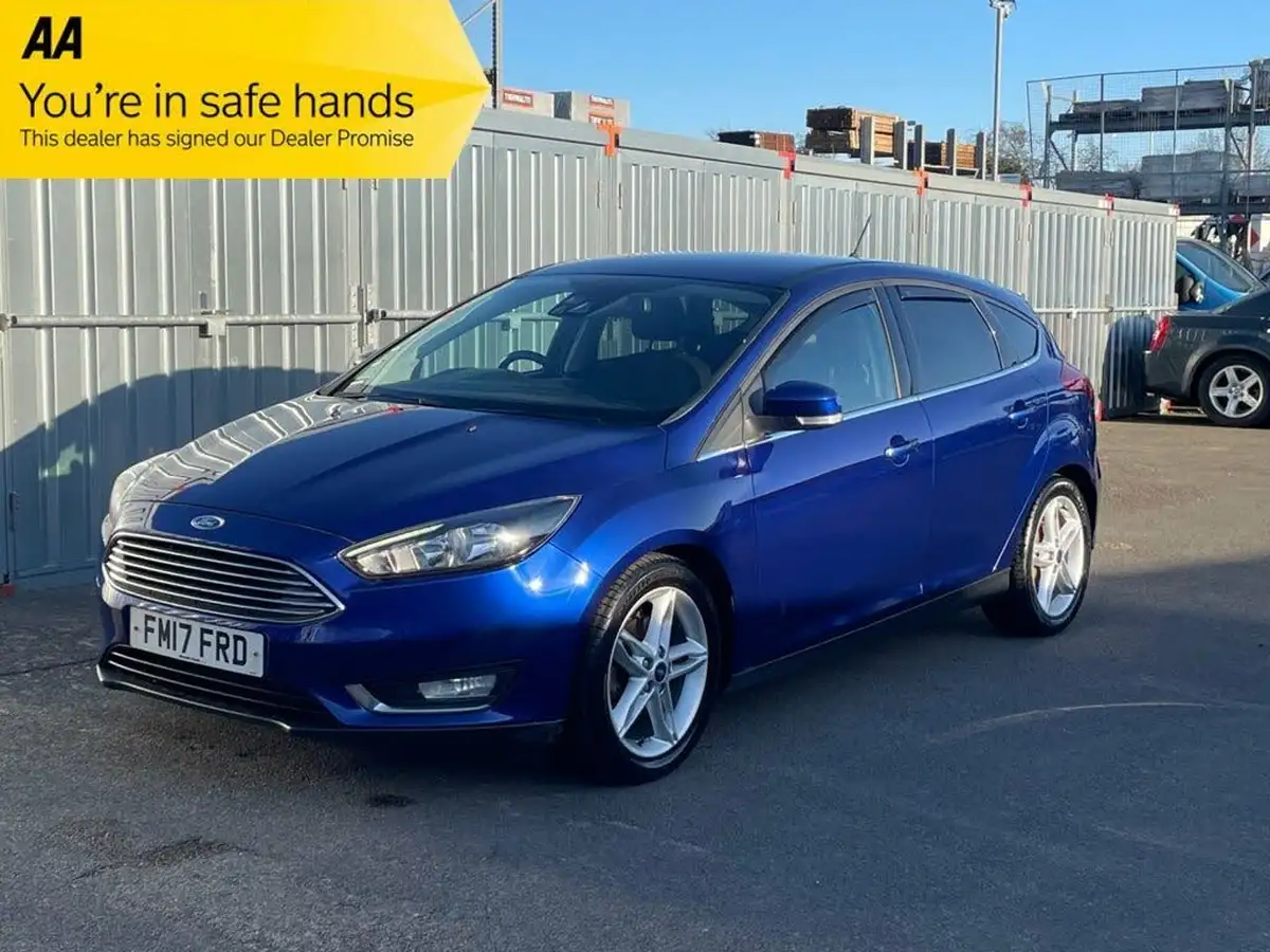 2017-ford-focus-10t-titanium-125ps-hatchback-big-0