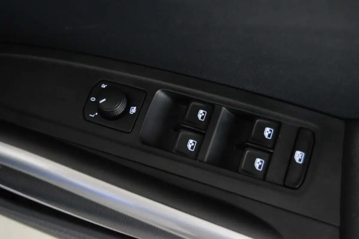 2022-skoda-fabia-10-tsi-se-l-109ps-hatchback-big-17