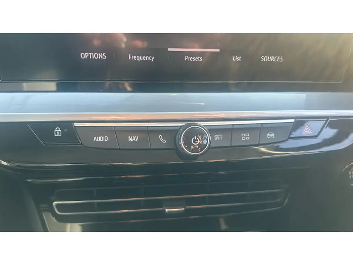 2022-vauxhall-mokka-12-elite-premium-130ps-big-30
