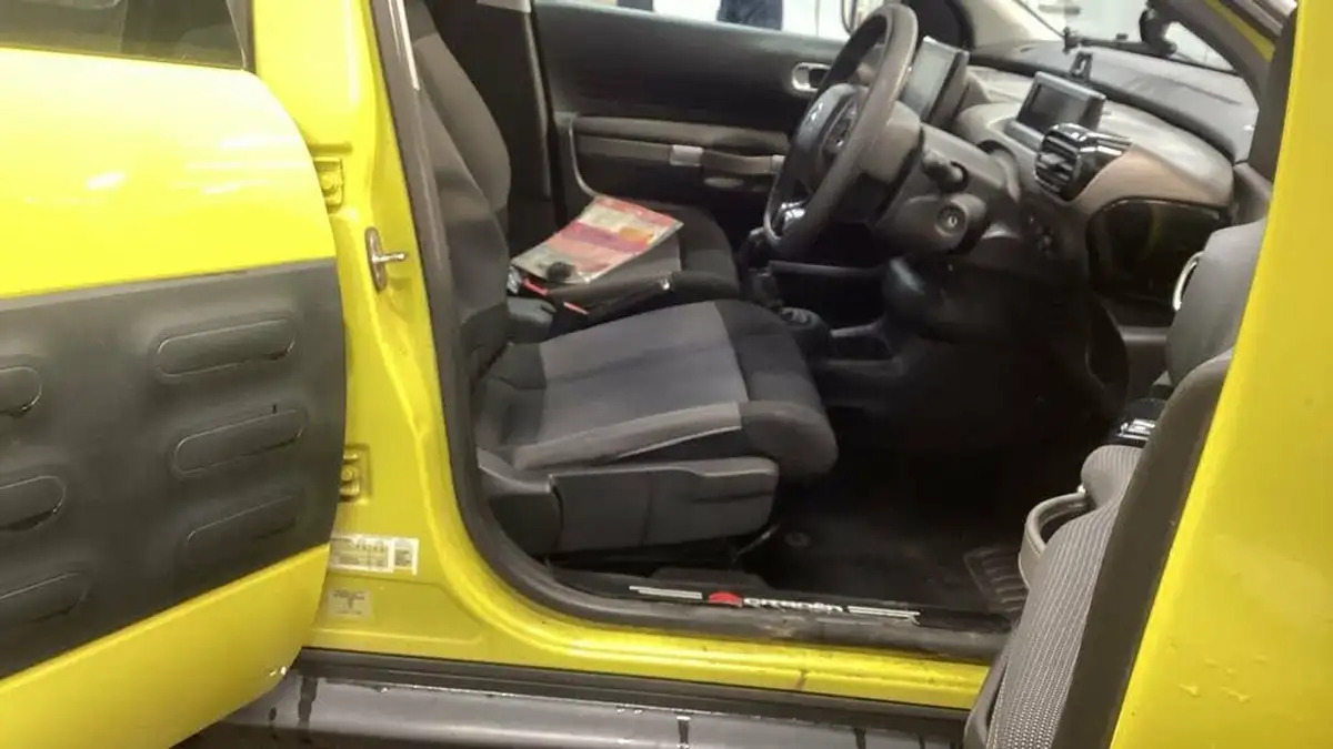 2016-citroen-c4-cactus-12-puretech-touch-big-8