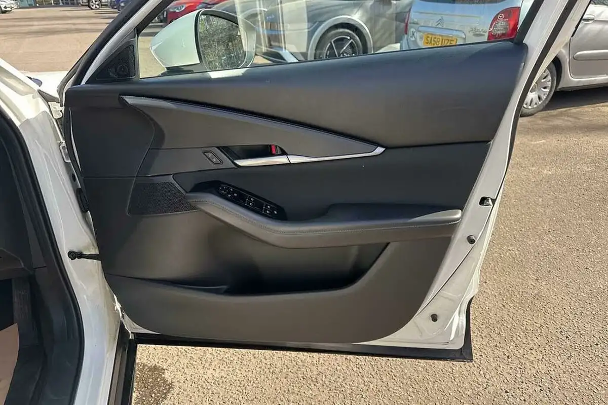2022-mazda-cx-30-20-e-skyactiv-g-se-l-lux-big-27