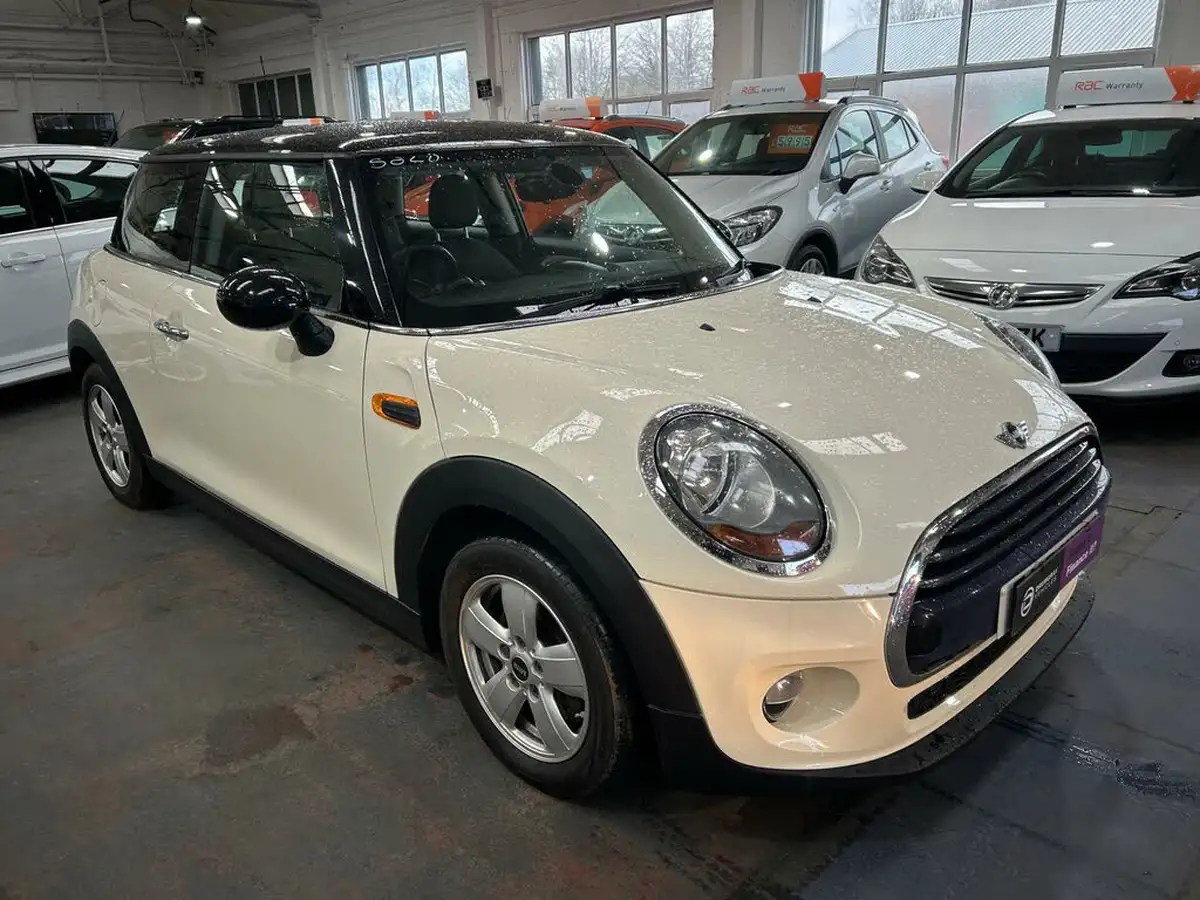 2015-mini-cooper-15td-cooper-d-116bhp-3d-big-0