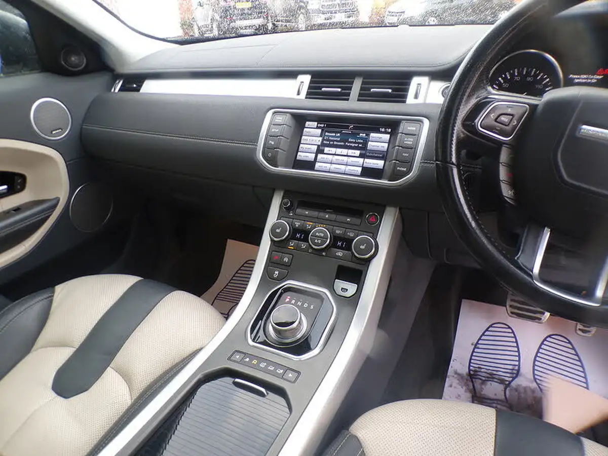 2014-land-rover-range-rover-evoque-22td-dynamic-hatchback-5d-auto-big-14