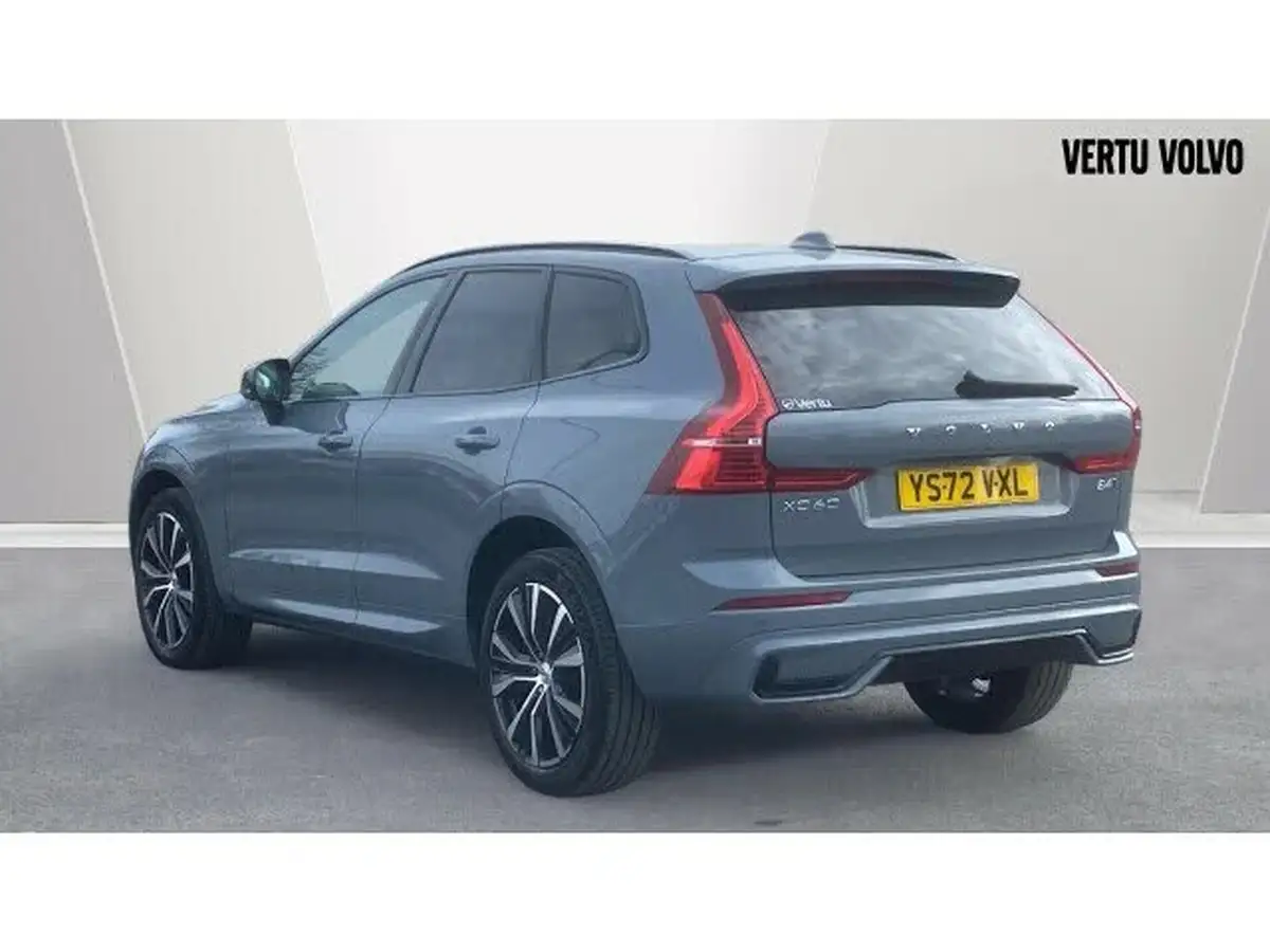 2022-volvo-xc60-20td-b4-plus-big-1