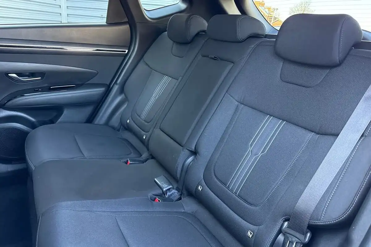 2023-hyundai-tucson-16-t-gdi-premium-150ps-48-volt-mhev-dct-big-13
