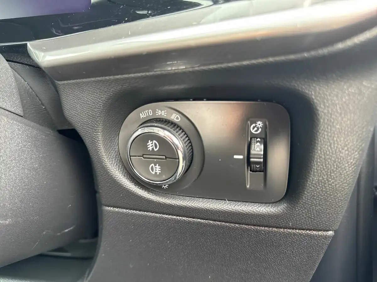 2022-vauxhall-mokka-12-ultimate-130ps-auto-big-30