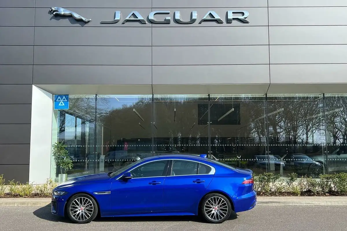 2020-jaguar-xe-20i-r-dynamic-s-250ps-big-6