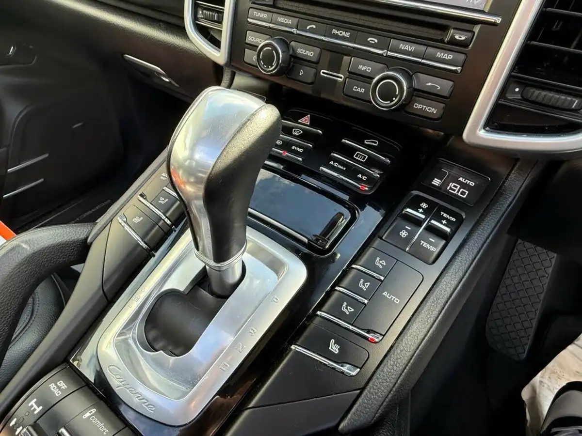 2017-porsche-cayenne-30td-diesel-big-22