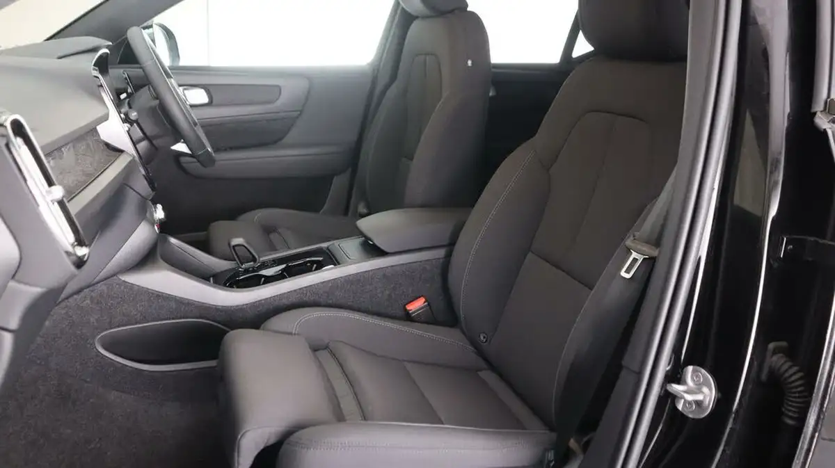 2022-volvo-xc40-e-recharge-core-228bhp-big-13