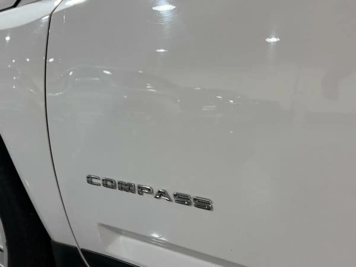 2014-jeep-compass-24-limited-big-12