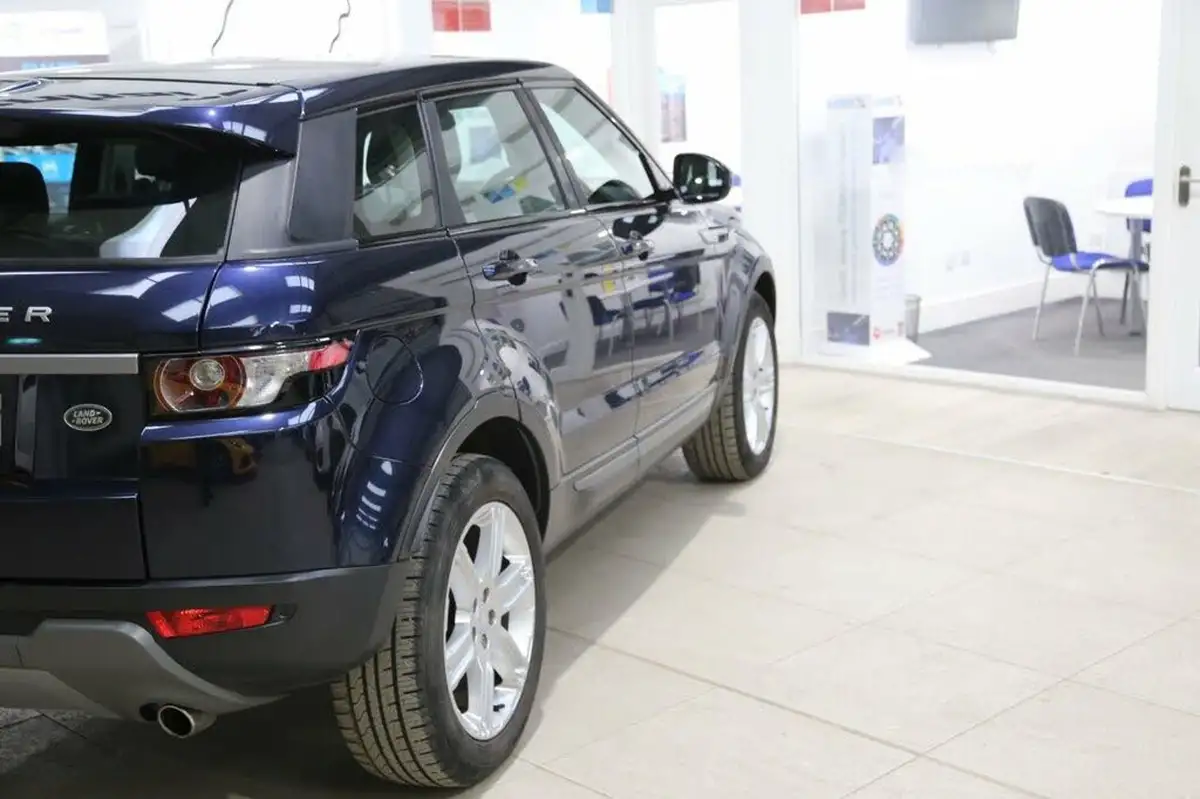 2014-land-rover-range-rover-evoque-22sd4-pure-tech-hatchback-5d-auto-big-44