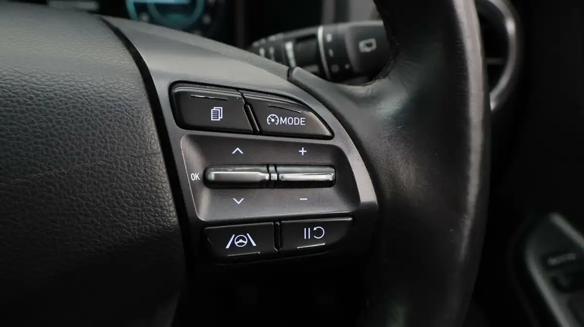 2021-hyundai-kona-10-t-gdi-premium-48-volt-mhev-big-26